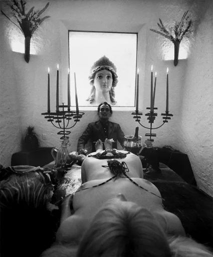 ✝ Стикер «Salvador Dalí» для Telegram