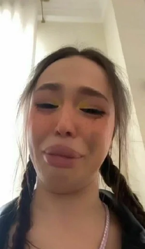 😭 Стикер «Инстасамка» для Telegram