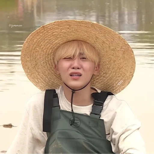 🤢 Стикер «seventeen» для Telegram