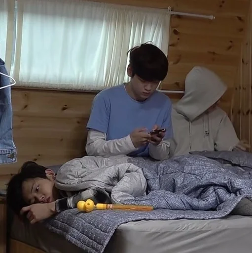 🌟 Стикер «txt the best boys» для Telegram