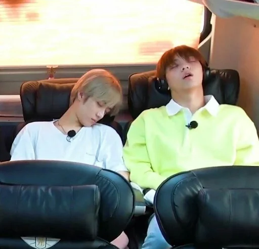 🌟 Стикер «txt the best boys» для Telegram