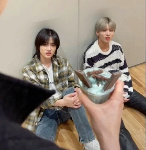 🌟 Стикер «txt the best boys» для Telegram