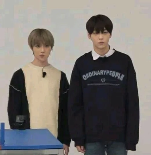 🌟 Стикер «txt the best boys» для Telegram