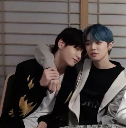 🌟 Стикер «txt the best boys» для Telegram