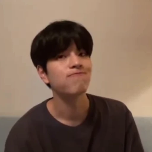 🦦 Стикер «-🦦 ; #seungmin / . .» для Telegram
