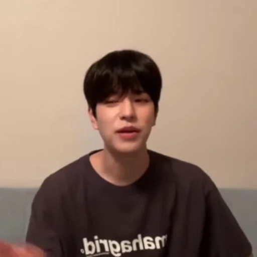 🦦 Стикер «-🦦 ; #seungmin / . .» для Telegram