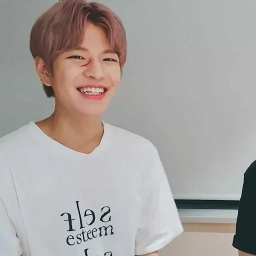 🐶 Стикер «seungmo» для Telegram