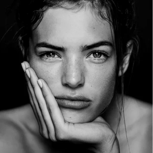 😮 Стикер «Sexy and Charm Faces» для Telegram