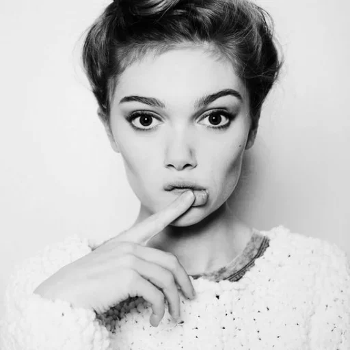 😮 Стикер «Sexy and Charm Faces» для Telegram