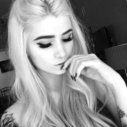 😖 Стикер «Sexy and Charm Faces» для Telegram