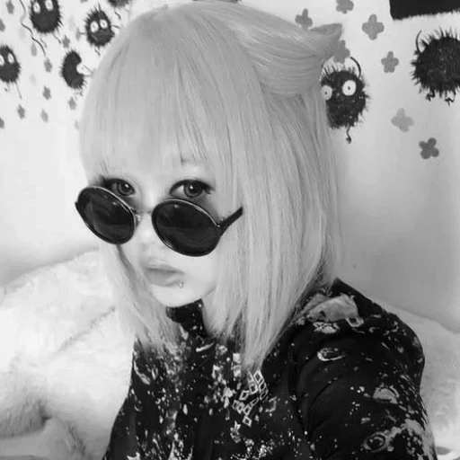 👩‍🏫 Стикер «Sexy and Charm Faces» для Telegram
