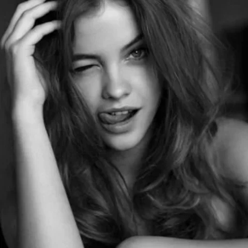 😥 Стикер «Sexy and Charm Faces» для Telegram