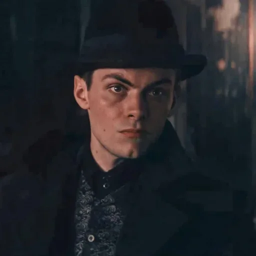 😐 Стикер «Shadow And Bone» для Telegram