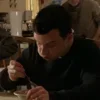Стикер 19 Shameless