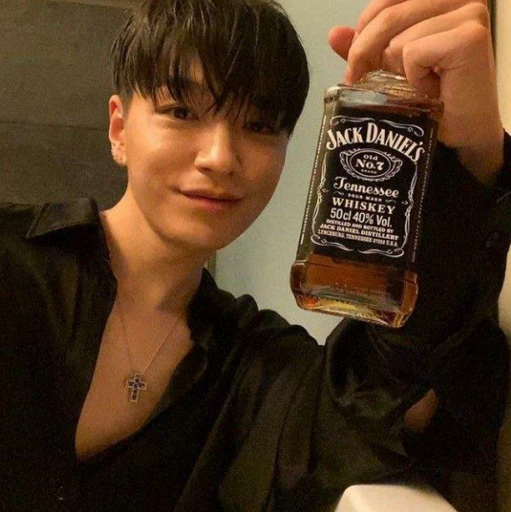 🥃 Стикер «SIMON D» для Telegram