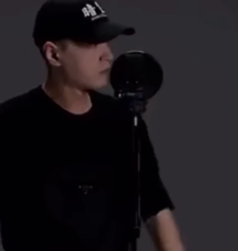 💃 Стикер «SIMON D» для Telegram