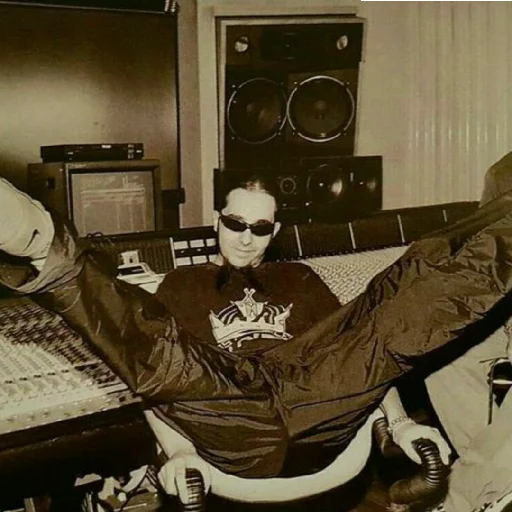 😏 Стикер «SYSTEM OF A DOWN» для Telegram