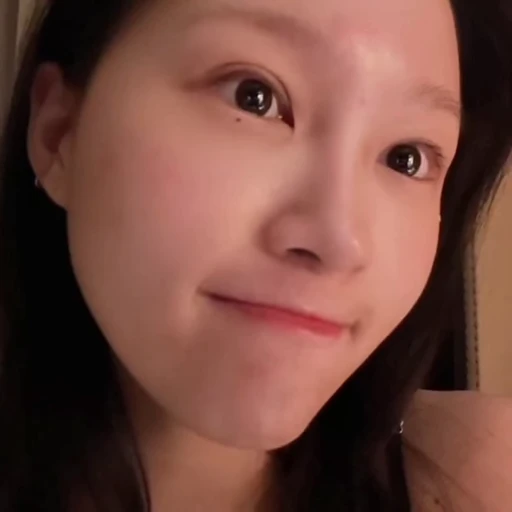 🥮 Стикер «siyeon» для Telegram