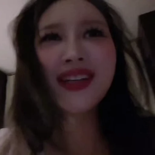 🥮 Стикер «siyeon» для Telegram