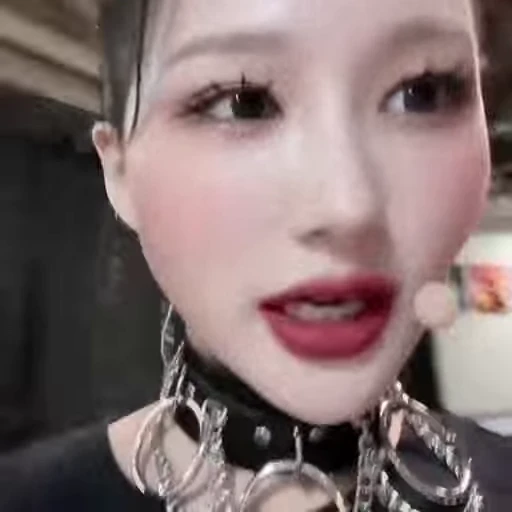🥮 Стикер «siyeon» для Telegram