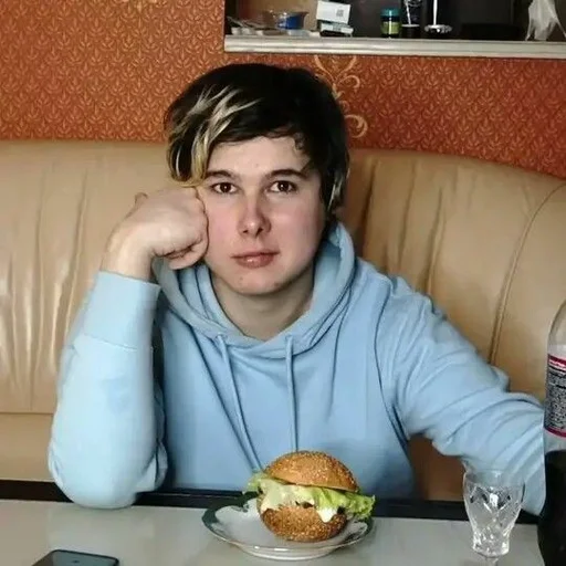 🗿 Стикер «Хаосим» для Telegram