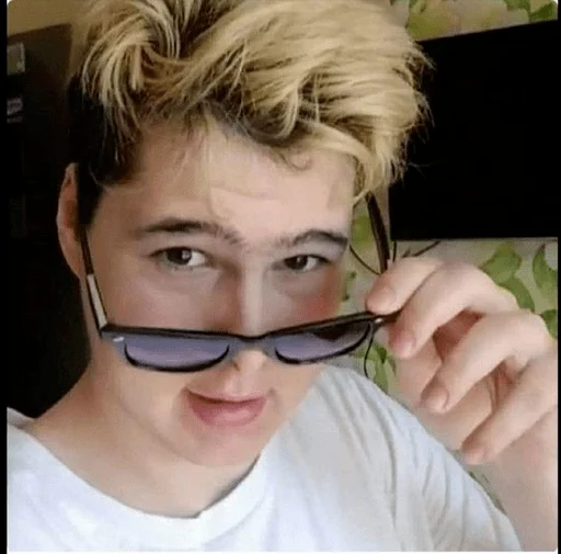 😎 Стикер «Хаосим» для Telegram