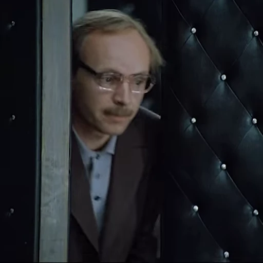 💐 Стикер «Служебный роман» для Telegram