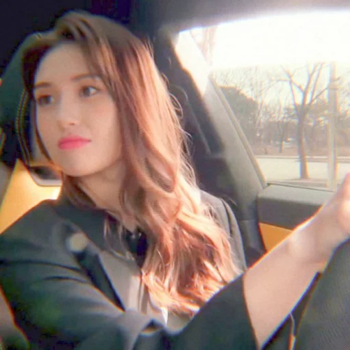 🍬 Стикер «JEON SOMI» для Telegram