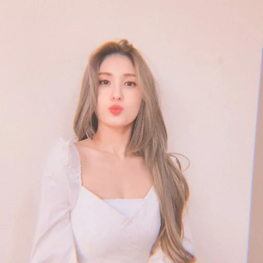 Стикерпак JEON SOMI для Telegram — скачать