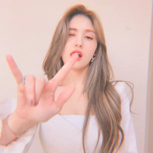 🍬 Стикер «JEON SOMI» для Telegram