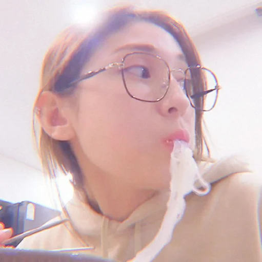 🍬 Стикер «JEON SOMI» для Telegram