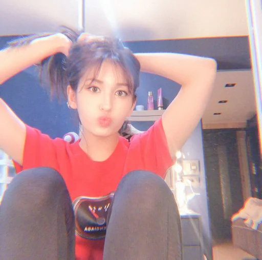 🍬 Стикер «JEON SOMI» для Telegram
