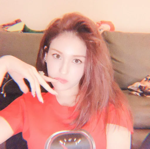 🍬 Стикер «JEON SOMI» для Telegram