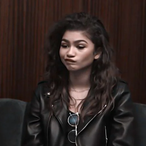 🍸 Стикер «[?] ;; zendaya ;;» для Telegram
