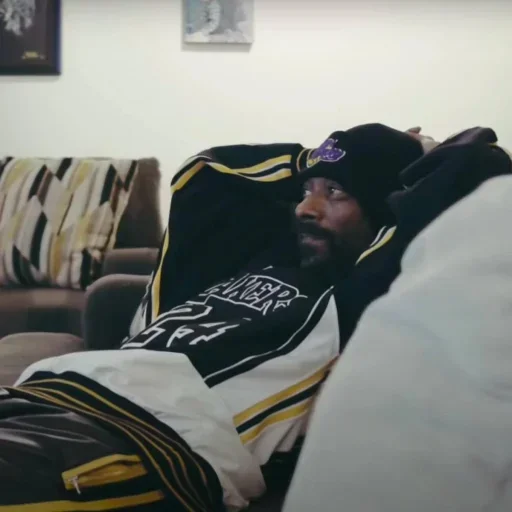 😐 Стикер «Snoop Dogg» для Telegram