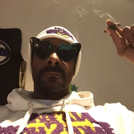 Стикерпак Snoop Dogg для Telegram