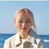 Стикер 22 Yuqi Song