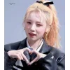 Стикер 45 Yuqi Song