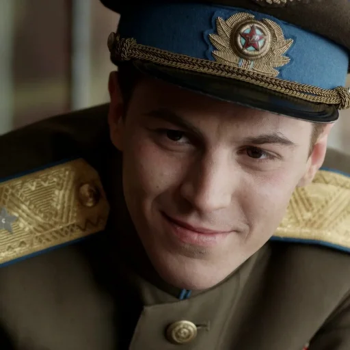 🙂 Стикер «Сын отца народов (Василий Сталин)» для Telegram