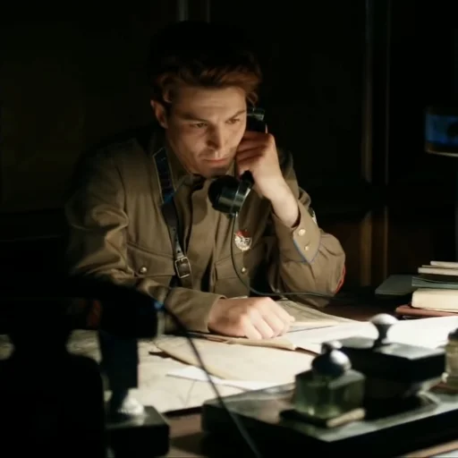 📞 Стикер «Сын отца народов (Василий Сталин)» для Telegram