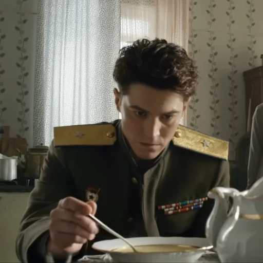 🍽️ Стикер «Сын отца народов (Василий Сталин)» для Telegram