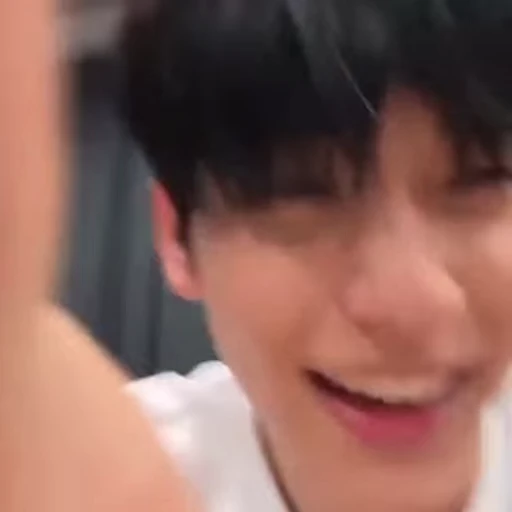🐾 Стикер «soobin субин» для Telegram