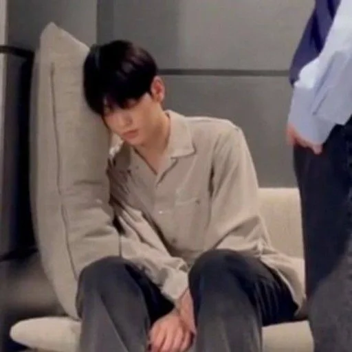 😴 Стикер «soobin» для Telegram