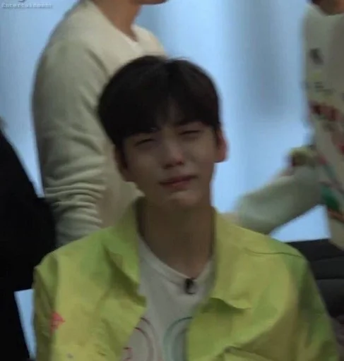 😭 Стикер «soobin» для Telegram
