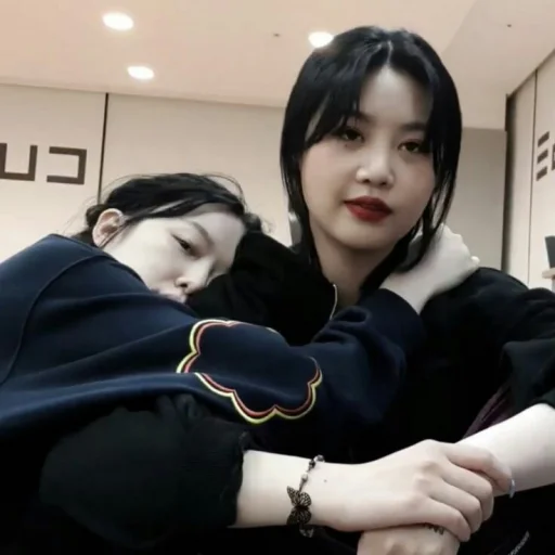 🐞 Стикер «SOOSHU G-IDLE» для Telegram