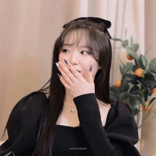 🐞 Стикер «SOOSHU G-IDLE» для Telegram