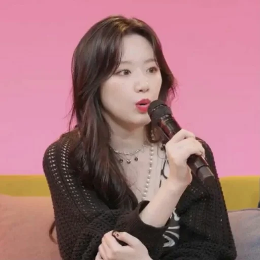 🐞 Стикер «SOOSHU G-IDLE» для Telegram