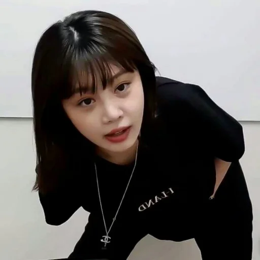 🐞 Стикер «SOOSHU G-IDLE» для Telegram