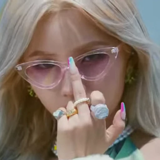 🖕 Стикер «Soyeon (G)I-DLE» для Telegram