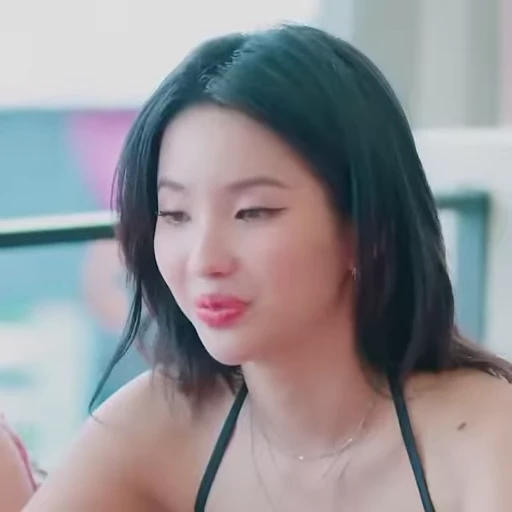 🫤 Стикер «Soyeon (G)I-DLE» для Telegram
